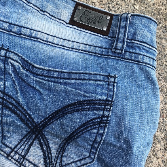 Jean Shorts - Picture 4 of 5